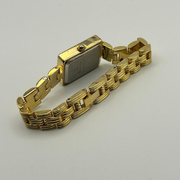 Vintage Elizabeth Taylor Gold-tone Crystal Bezel Women’s Watch New Battery